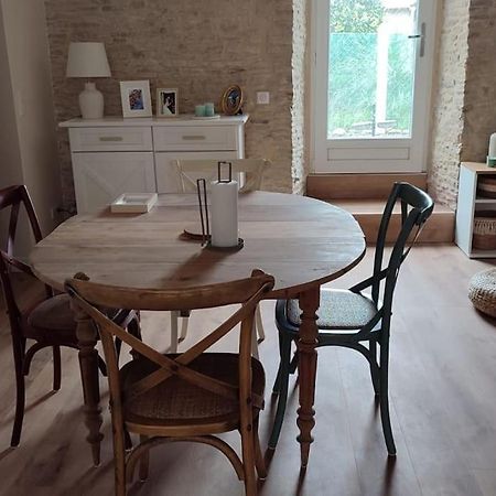 Appartement Avec Jardin Et Acces Mer Grandcamp-Maisy Exterior photo