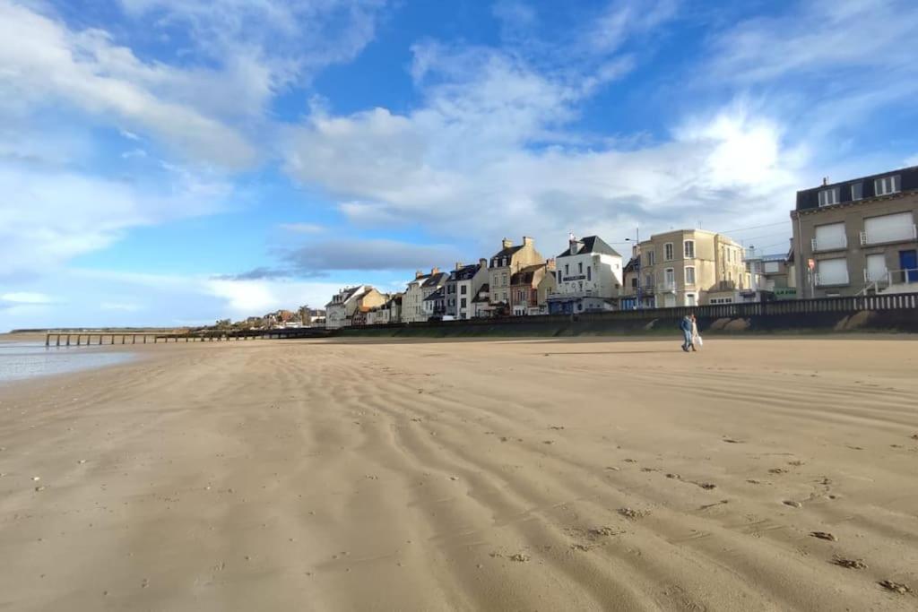 Appartement Avec Jardin Et Acces Mer Grandcamp-Maisy Exterior photo