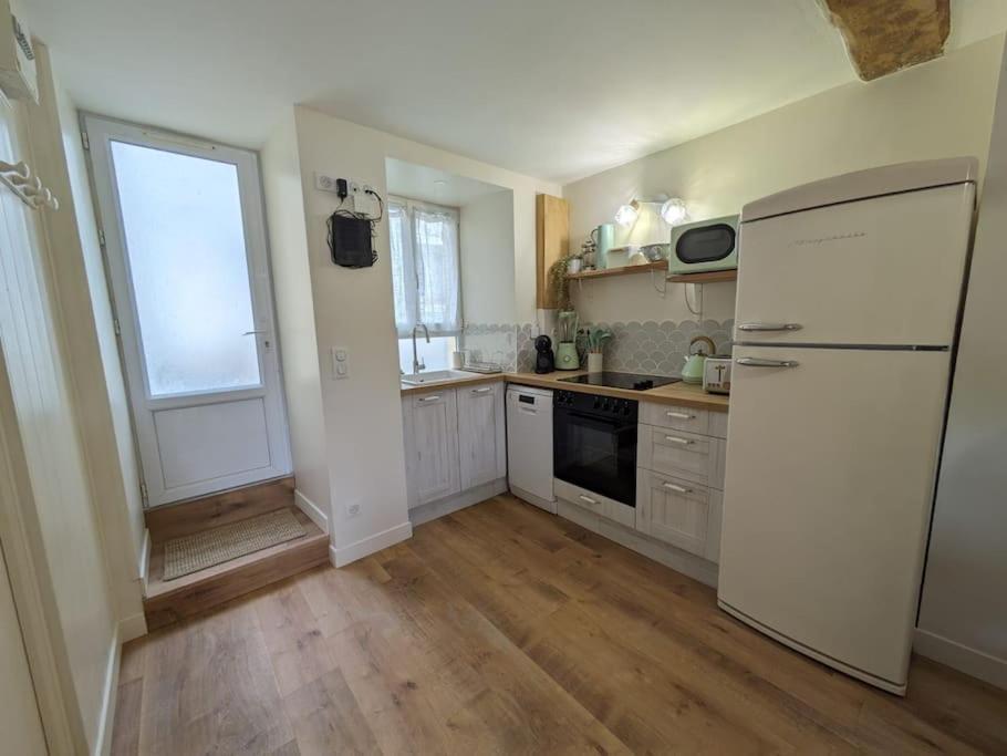 Appartement Avec Jardin Et Acces Mer Grandcamp-Maisy Exterior photo